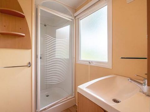 MOBILHOME 4 personnes - Mobil-home | Classic | 2 Ch. | 4 Pers. | Terrasse surélevée | 1 SDB