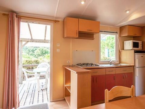 MOBILHOME 4 personnes - Mobil-home | Classic | 2 Ch. | 4 Pers. | Terrasse surélevée | 1 SDB