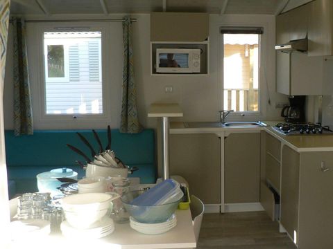 MOBILHOME 8 personnes - IRM 3 ch avec terrasse couverte