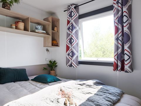 MOBILHOME 8 personnes - PRESTA + 40m² - 4 chambres 2 SdB TV + clim