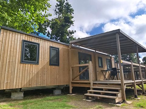 MOBILHOME 8 personnes - PRESTA + 40m² - 4 chambres 2 SdB TV + clim