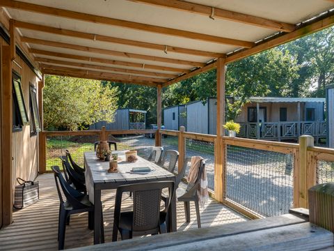 MOBILHOME 8 personnes - PRESTA + 40m² - 4 chambres 2 SdB TV + clim