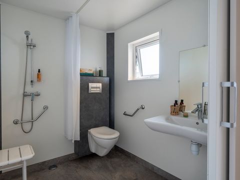 MOBILHOME 4 personnes - PRESTA + 33m² PMR - 2 chambres TV + clim