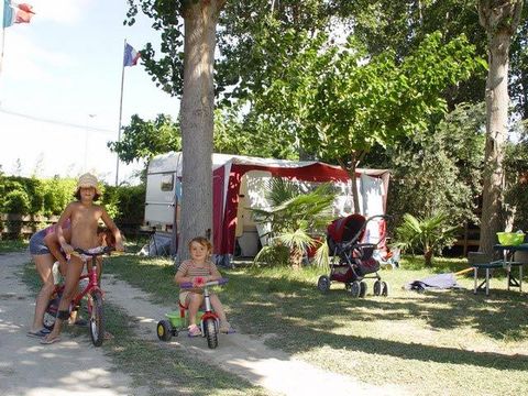 Emplacement - Caravane 100m²