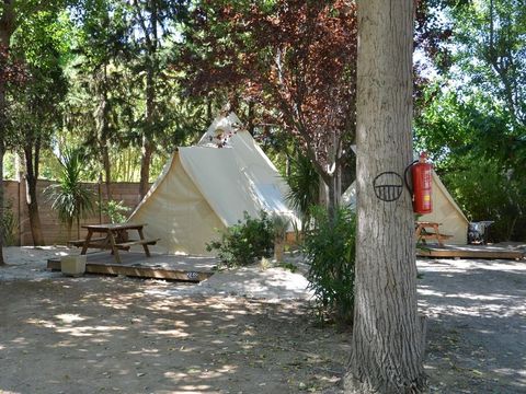 TENTE 4 personnes - Tipi 18m² (sans sanitaires)