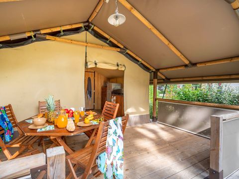 Tente en toile et en bois 5 personnes - Lodge toilé Victoria - 30m²