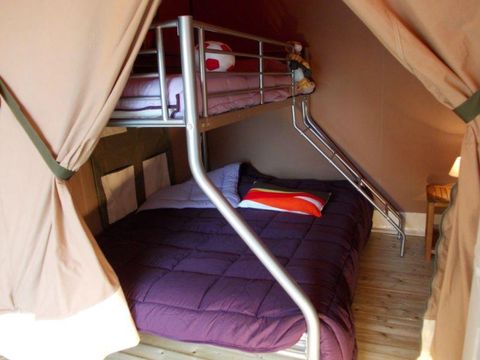 Tente en toile et en bois 5 personnes - Lodge toilé Victoria - 30m²