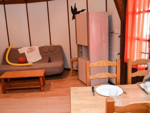 MAISON 6 personnes - CAMARGUAISE (mezzanine accessible par échelle) MAISON 6 personnes - CAMARGUAISE (mezzanine accessible par échelle)