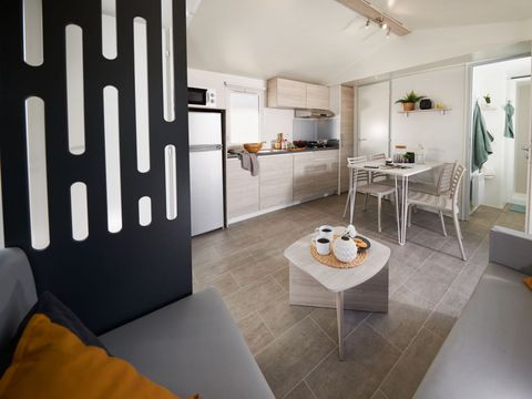 MOBILHOME 6 personnes - Premium 35m² 3 chambres, Clim, Tv, lave-vaisselle