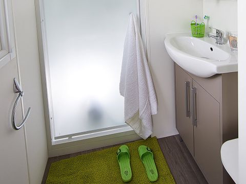 MOBILHOME 6 personnes - Confort 32 m² 3 chambres Clim, Tv