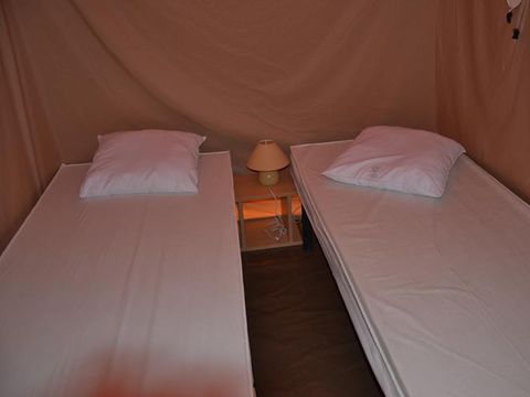 Tente en toile et en bois 6 personnes - Lodge Canada Confort (6p-3ch) 35m² sans sanitaires