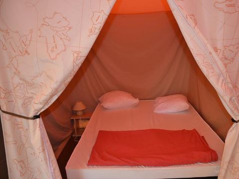 Tente en toile et en bois 6 personnes - Lodge Canada Confort - 6p-3 chambres - 35m² - Sans sanitaires