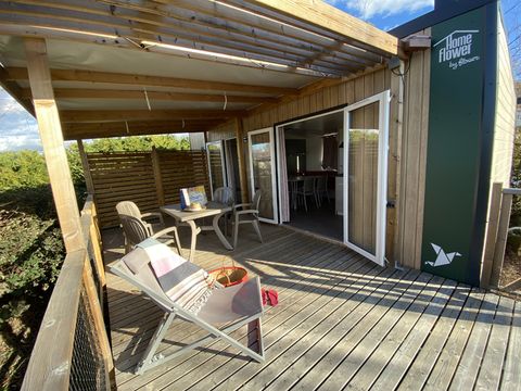 MOBILHOME 4 personnes - Homeflower Premium 29 m² (4p-2ch) Clim, Tv, lave-vaisselle, terrasse XXL