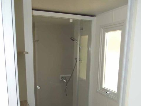 MOBILHOME 6 personnes - Confort 6p (35m²) avec terrasse couverte, climatisé