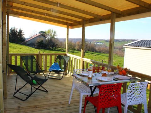 MOBILHOME 4 personnes - Mobil-home PREMIUM 4p (33m²) , 2 chbres, clim, TV, Lave-vaisselle, terrasse, lit Queen Size