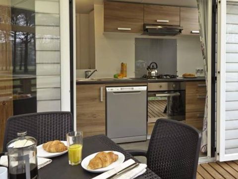 MOBILHOME 6 personnes - Premium | 3 Ch. | 6 Pers. | Terrasse surélevée | Clim.