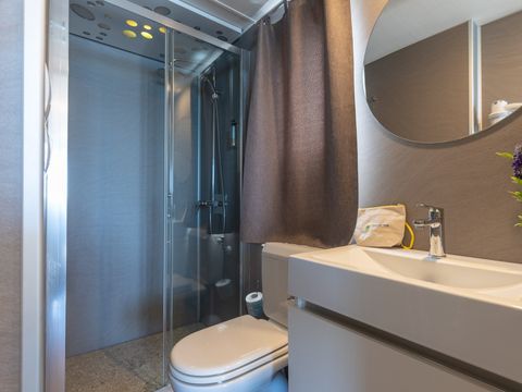 LODGE 4 personnes - Supérieur Face au Lac