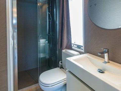 LODGE 4 personnes - Supérieur Face au Lac