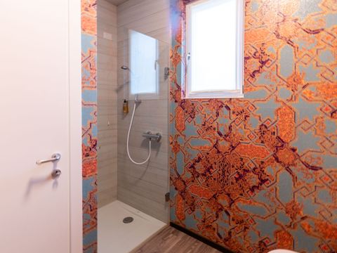 APPARTEMENT 2 personnes - supérieur deux pièces avec vue sur le lac 