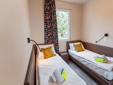 APPARTEMENT 2 personnes - supérieur deux pièces avec vue sur le lac 