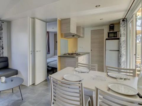 Mobilhome 4 personnes - Mobil-home | Comfort XL | 2 Ch. | 4 Pers. | Terrasse surélevée | Clim.