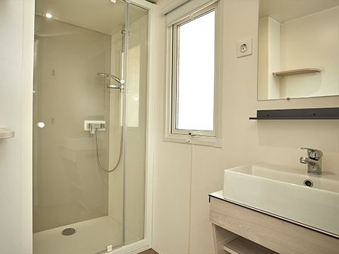 MOBILHOME 6 personnes - Comfort | 3 Ch. | 6 Pers. | Terrasse surélevée | Clim. | TV