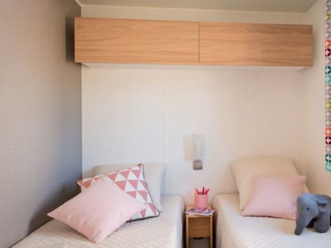 MOBILHOME 6 personnes - Comfort XL | 2 Ch. | 4/6 Pers. | Terrasse surélevée | Clim. | TV
