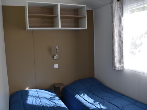 Mobilhome 4 personnes - Panama 32m² - 23m² +9m² de terrasse - 2 chambres