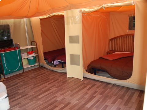 Tente 4 personnes - Bungalow toilé Caraïbes 20m² avec terrasse 10.5m² - Sans sanitaire - 2 chambres