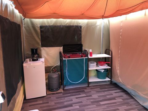 Tente 4 personnes - Bungalow toilé Caraïbes 20m² avec terrasse 10.5m² - Sans sanitaire - 2 chambres