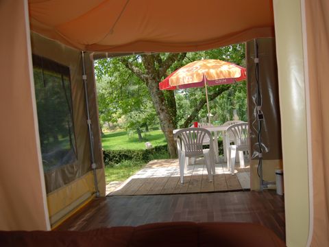 Tente 4 personnes - Bungalow toilé Caraïbes 20m² avec terrasse 10.5m² - Sans sanitaire - 2 chambres