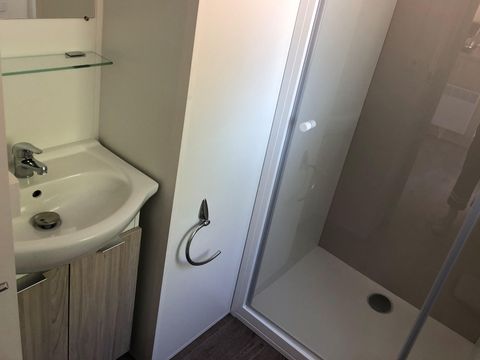 Mobilhome 4 personnes - Evolution 45m² - 24m²+21m² de terrasse - 2 chambres