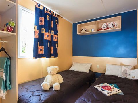 MOBILHOME 6 personnes - Classic | 2 Ch. | 4/6 Pers. | Terrasse surélévée non couverte MOBILHOME 6 personnes - Classic | 2 Ch. | 4/6 Pers. | Terrasse surélévée non couverte