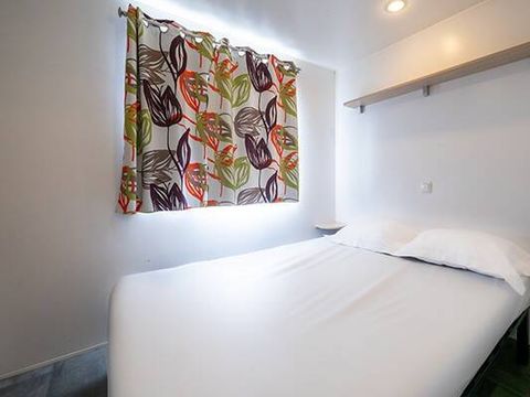 MOBILHOME 4 personnes - Comfort | 2 Ch. | 4 Pers. | Terrasse surélevée MOBILHOME 4 personnes - Comfort | 2 Ch. | 4 Pers. | Terrasse surélevée