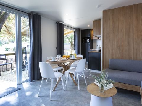 MOBILHOME 4 personnes - Mobil-Home Premium 30m² (2 chambres - 4 pers.) + terrasse + TV + draps et serviettes - 7 nuits