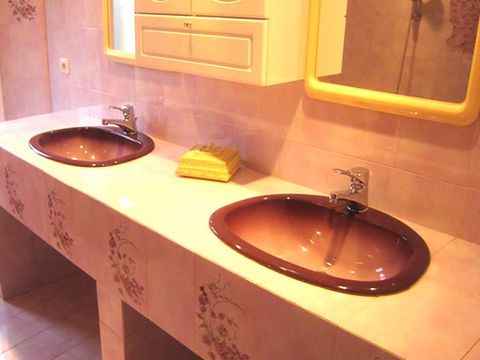 VILLA 8 personnes - PROVENCALE (jardin et jacuzzi privé)