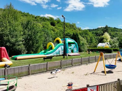 Flower Camping L'Ile Des Trois Rois - Camping Eure - Image N°8