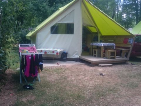 TENTE 4 personnes - Junior - Sans sanitaires - Animaux Interdits