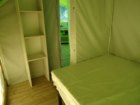 TENTE TOILE ET BOIS 5 personnes - Tente Junior - Arrivée samedi / mercredi - avec sanitaire - Animaux Interdits