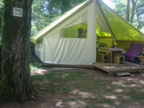 TENTE TOILE ET BOIS 5 personnes - Tente Junior - Arrivée samedi / mercredi - avec sanitaire TENTE TOILE ET BOIS 5 personnes - Tente Junior - Arrivée samedi / mercredi - avec sanitaire