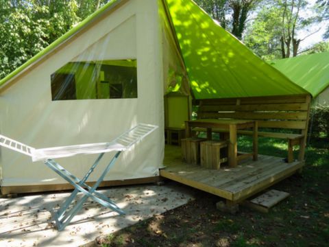 TENTE TOILE ET BOIS 5 personnes - Tente Junior - Arrivée samedi / mercredi - avec sanitaire - Animaux Interdits
