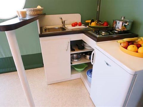 TENTE 5 personnes - Pagan - Arrivée dimanche - avec sanitaire TENTE 5 personnes - Pagan - Arrivée dimanche - avec sanitaire