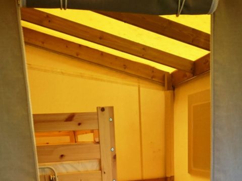 TENTE TOILE ET BOIS 5 personnes - Sahari - Arrivée samedi sans sanitaire - Animaux Interdits