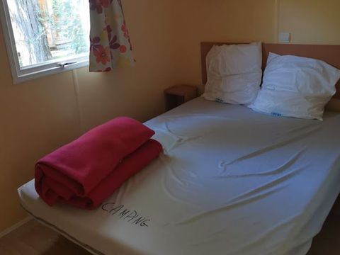 MOBILHOME 4 personnes - Essentiel