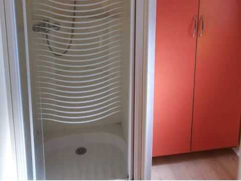 MOBILHOME 4 personnes - Essentiel