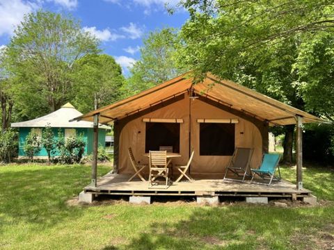 TENTE TOILE ET BOIS 4 personnes - Tente Victoria 4P arrivée Samedi - Animaux Interdis