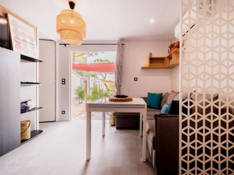 Mobilhome 4 personnes - Privilège P2 - 2 chambres - 2 salles de bain - JACUZZI - GARDEN