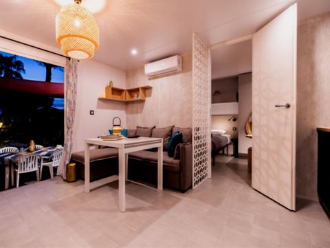 Mobilhome 4 personnes - Privilège P2 - 2 chambres - 2 salles de bain - JACUZZI - GARDEN