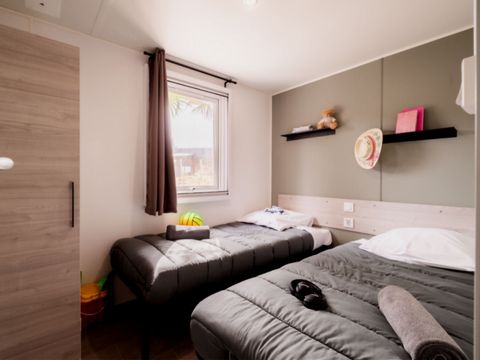 MOBILHOME 6 personnes - Privilège P3 3 chambres 2 SDB JACUZZI GARDEN