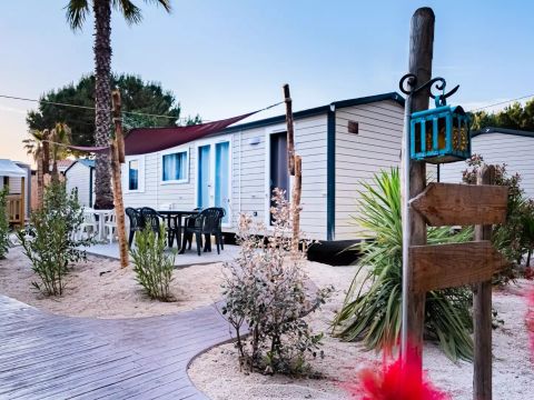 MOBILHOME 5 personnes - Pack Privilège Zone Premium Garden 3 Pièces 4/5 Personnes Climatisé + TV